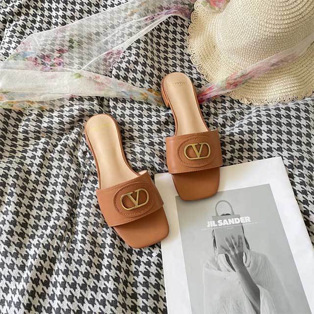 Fashion Metal Logo Flat Slides