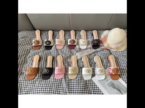 Fashion Metal Logo Flat Slides