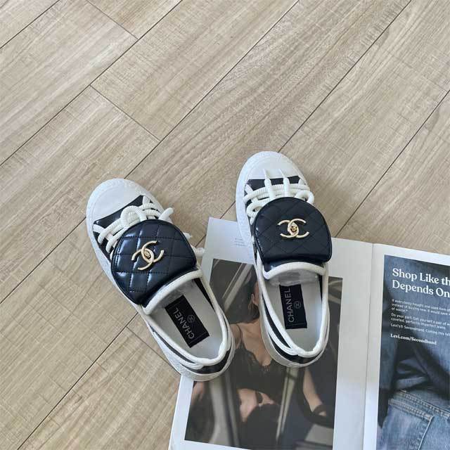 Fashion Metal Logo Women Casual Shoes