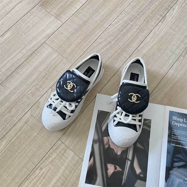 Fashion Metal Logo Women Casual Shoes