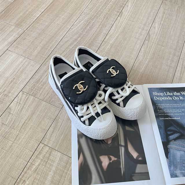 Fashion Metal Logo Women Casual Shoes