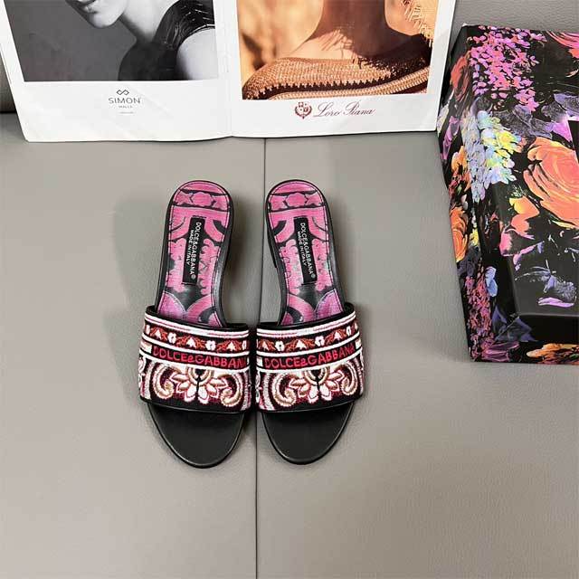 Fashion Embroidery Sexy Chunky Sandals