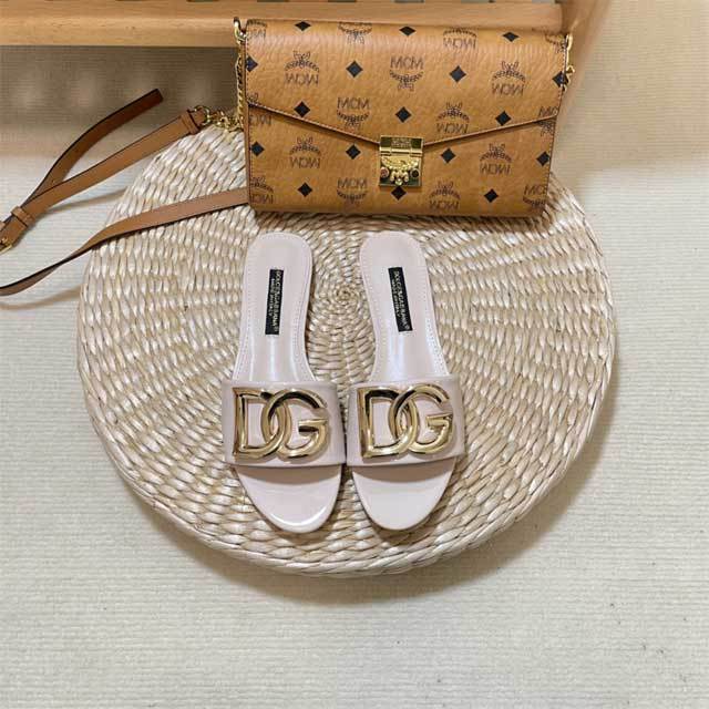 Metal Logo Fashion Flat Sandals