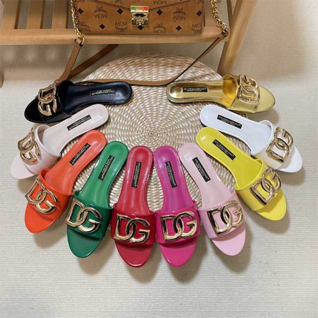 Metal Logo Fashion Flat Sandals