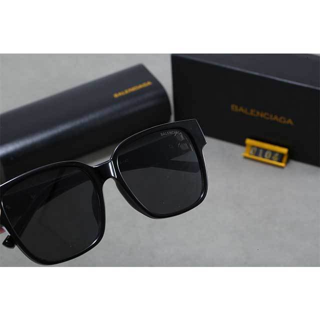 Square Frame Classic Design Glasses