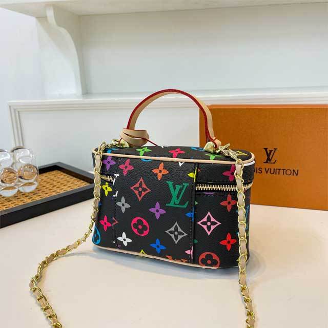 Fashion Print Women Chained Leather Makeup Bag