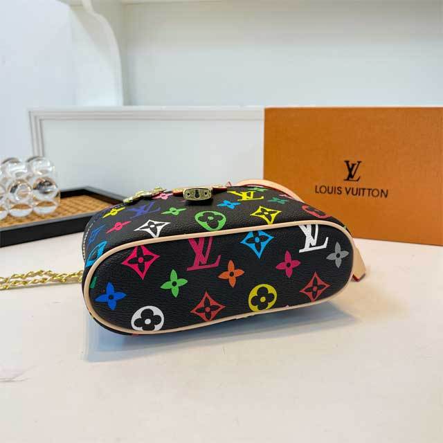 Fashion Print Women Chained Leather Makeup Bag