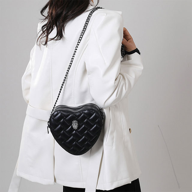 Heart-shaped Chains Crossbody Bag