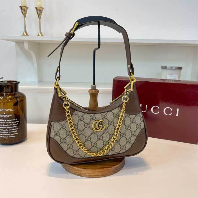 Metal Logo Women Fashion Purses