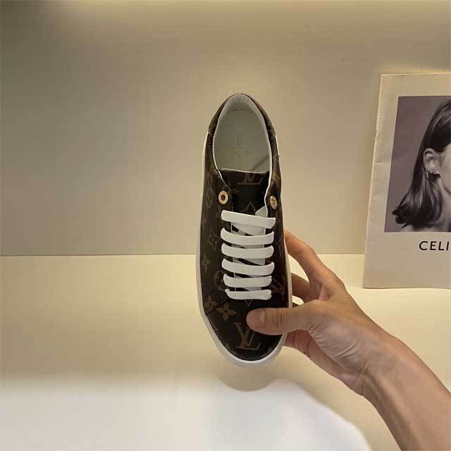 Fashion Design Casual Sneakers