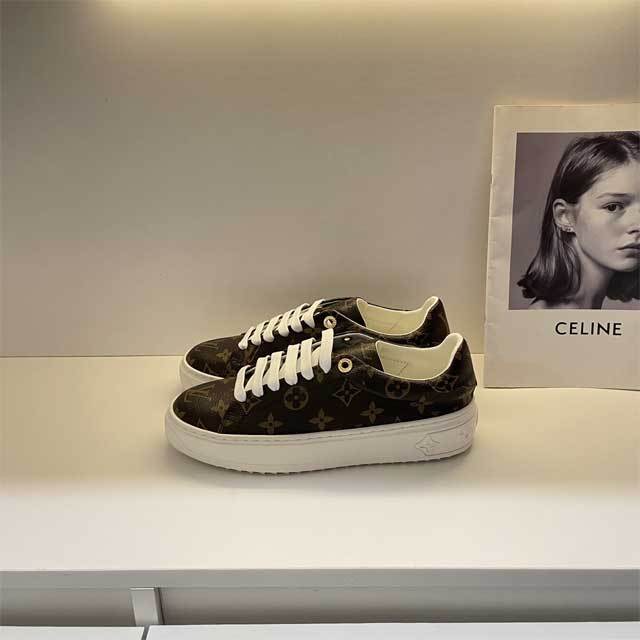 Fashion Design Casual Sneakers