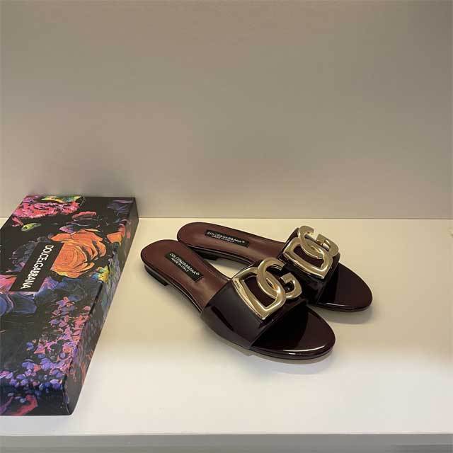 Fashion Metal Logo Flat Sandals