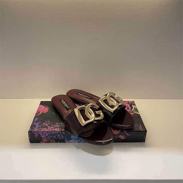 Fashion Metal Logo Flat Sandals