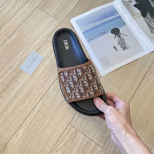 Fashion Embroidery Print Unisex Velcro Slipper