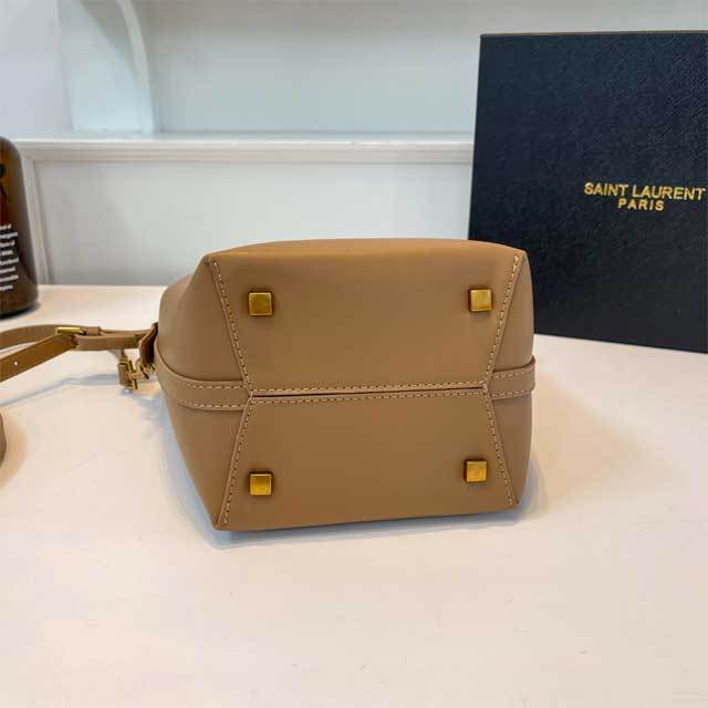 Metal Logo Fashion Crossbody Bucket Bag