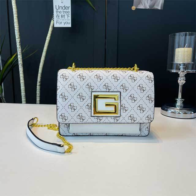 Chained Fashion Women Messenger Bag