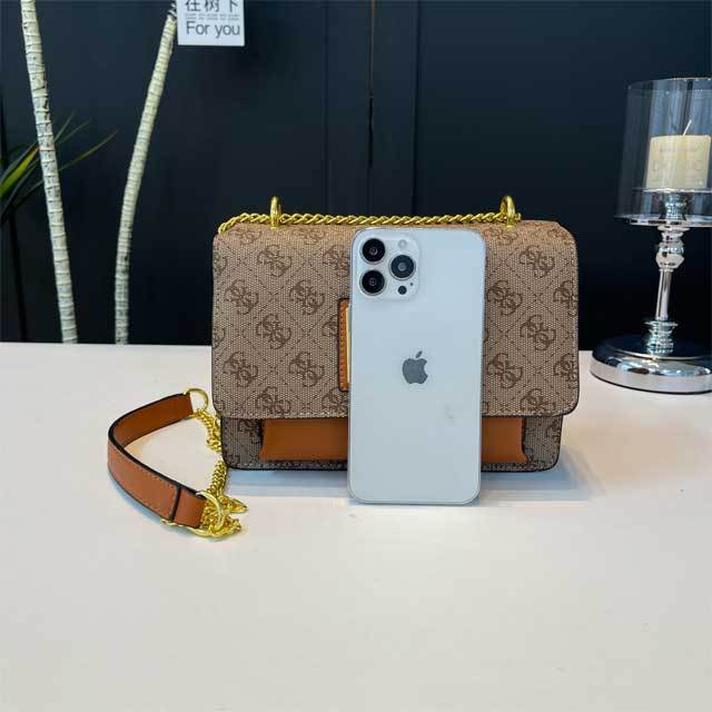 Chained Fashion Women Messenger Bag