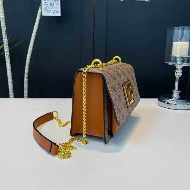 Chained Fashion Women Messenger Bag