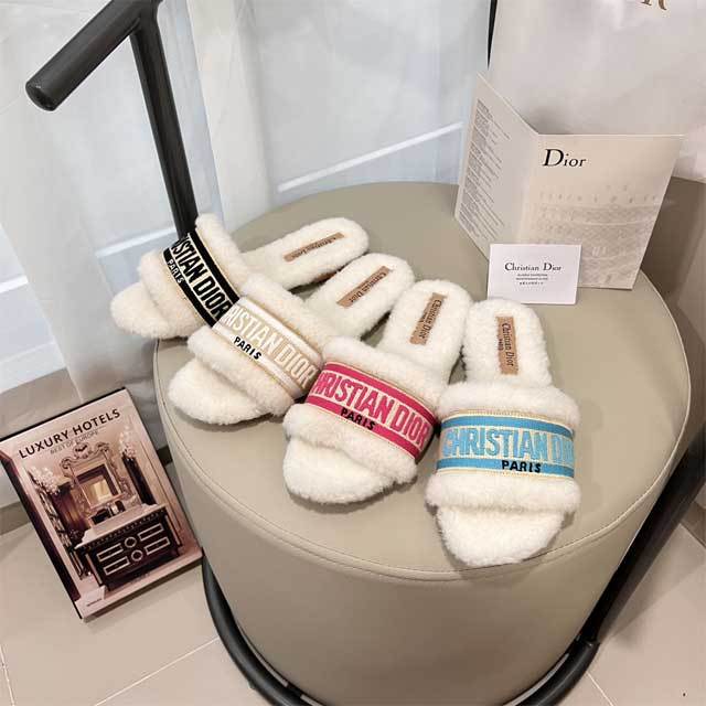 Fashion Women Casual Furry Slides