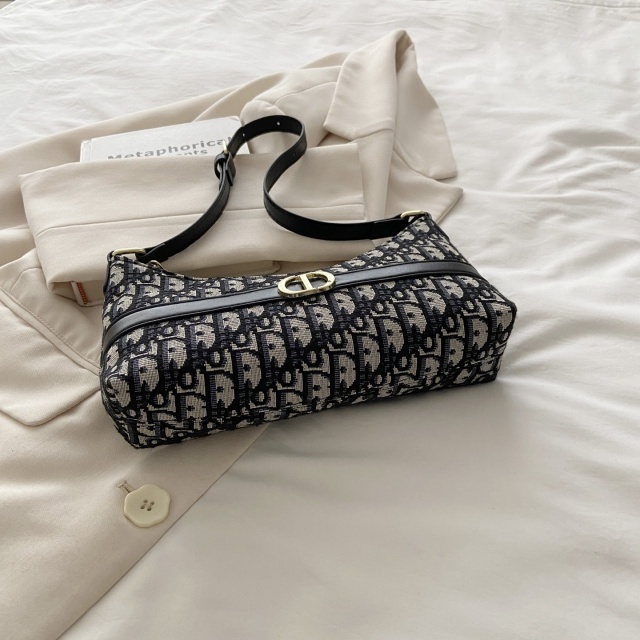 Fashion Elegant Women Leather Purses
