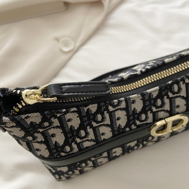 Fashion Elegant Women Leather Purses