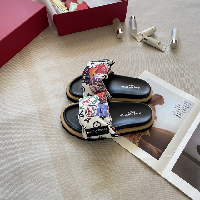 Cartoon Series Velcro Flat Slides