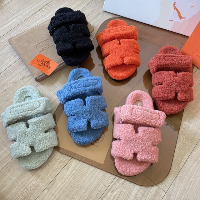 Fashion Women Furry Flat Slides