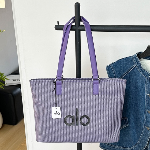 Letters Printed Canvas Shouder Bag