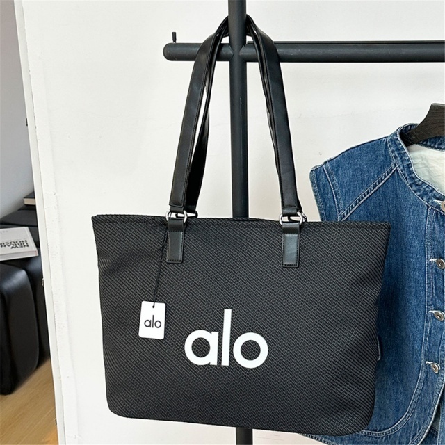 Letters Printed Canvas Shouder Bag