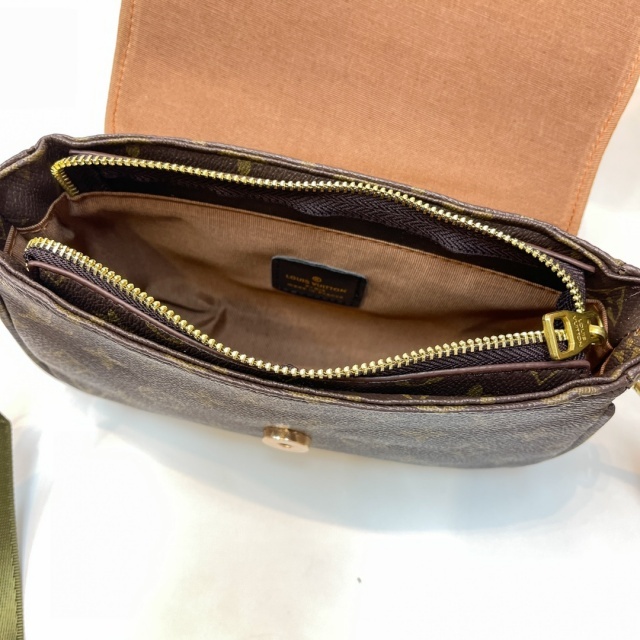 Metal Logo Printed Fashion Leather Messenger Bag