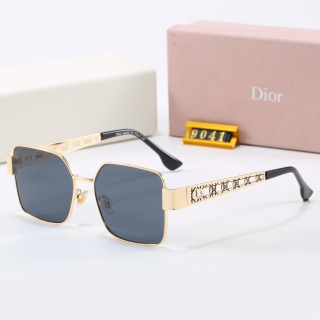 Square Metal Frame Luxury Glasses