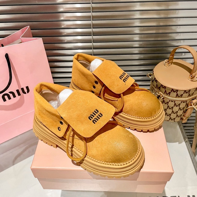 Fashion Design Lace-Up Martin Boots
