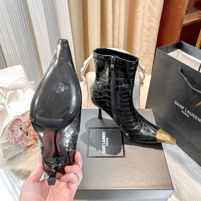 Pointed Toe Fashion Ankle Boots