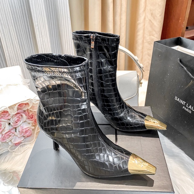 Pointed Toe Fashion Ankle Boots