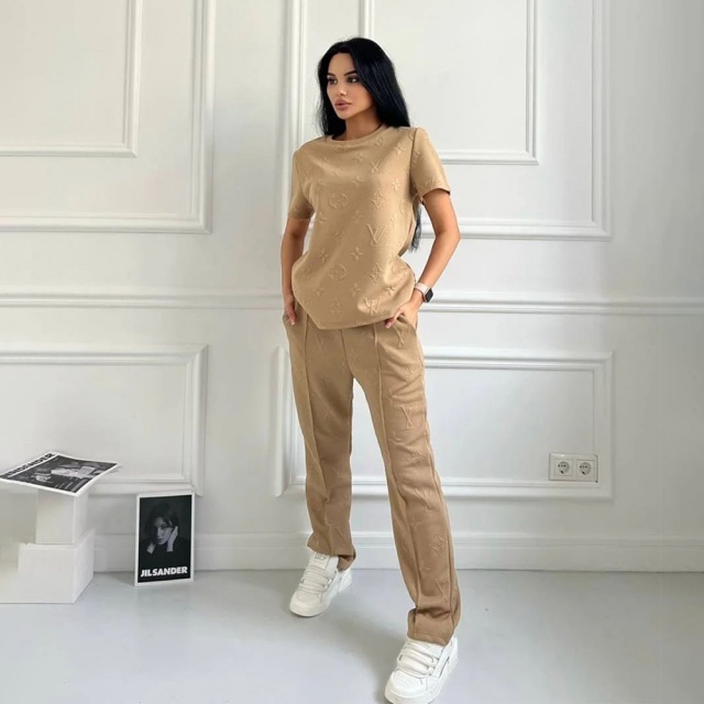 Embossing Fashion Short Sleeve Fall Jogging Suit