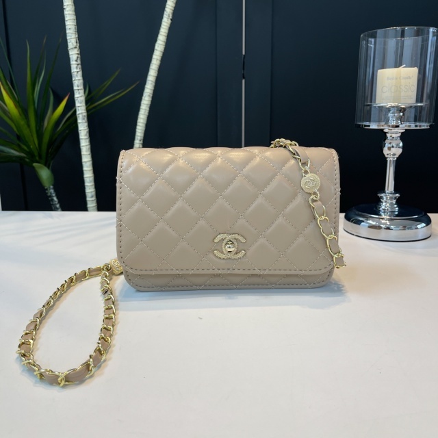 Chained Leather Fashion Women Luxury Messenger Bag
