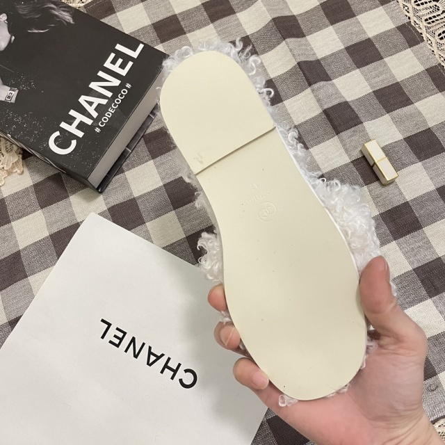 Fashion Design Luxury Furry Slides