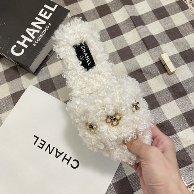 Fashion Design Luxury Furry Slides