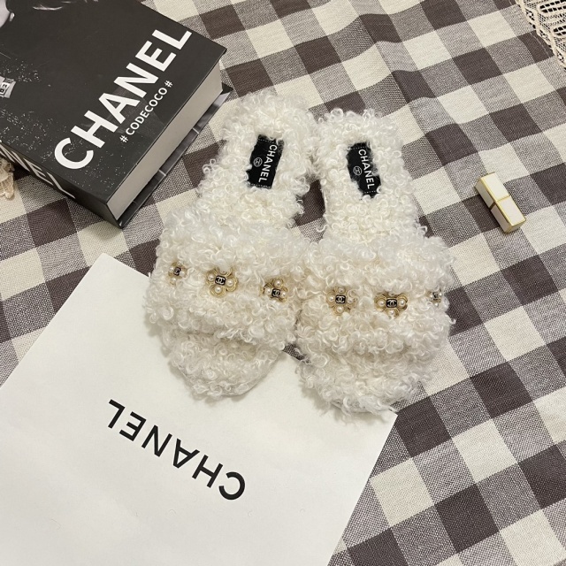 Fashion Design Luxury Furry Slides