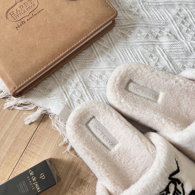 Luxury Fashion Furry Casual Slides