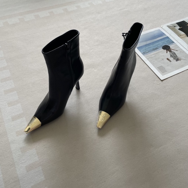 Sexy Pointed Toe Leather Short Boots