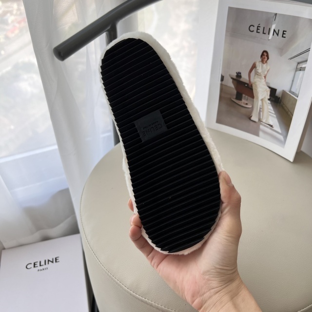 Women Fashion Luxury Furry Slides