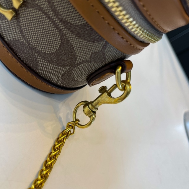 Chained Leather Fashion Luxury Women Makeup Bag