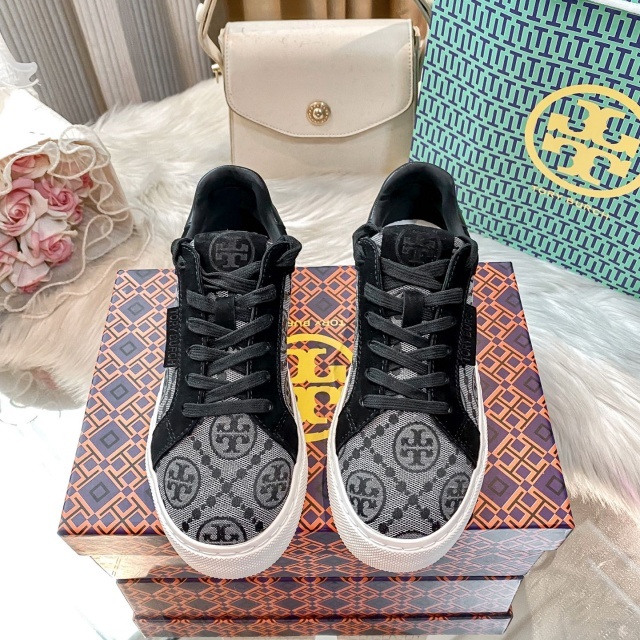 Fashion Lace-Up Luxury Women Sneakers