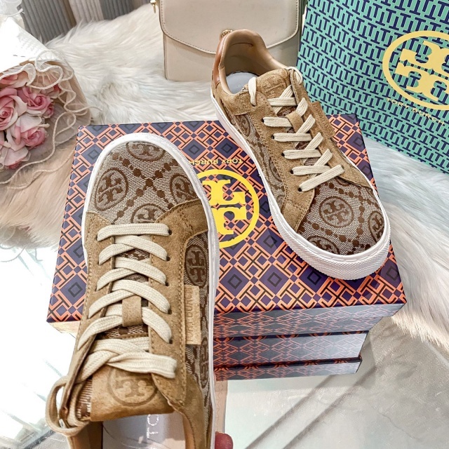 Fashion Lace-Up Luxury Women Sneakers
