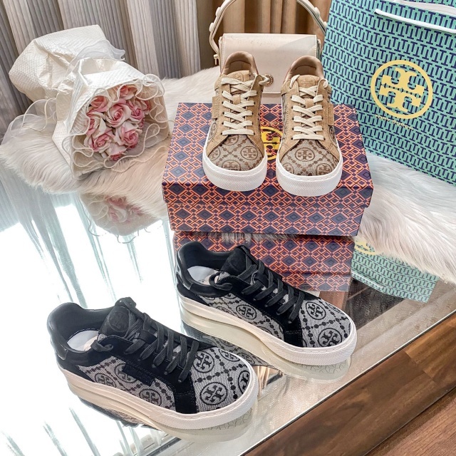 Fashion Lace-Up Luxury Women Sneakers