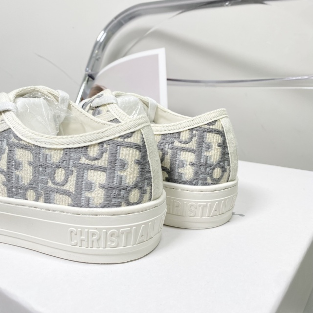 Streetwear Fashion Women Luxury Sneakers