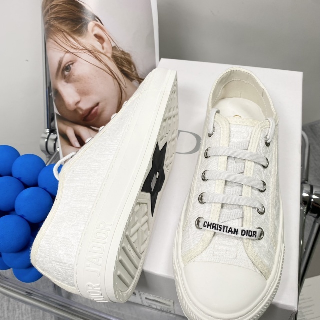 Streetwear Fashion Women Luxury Sneakers