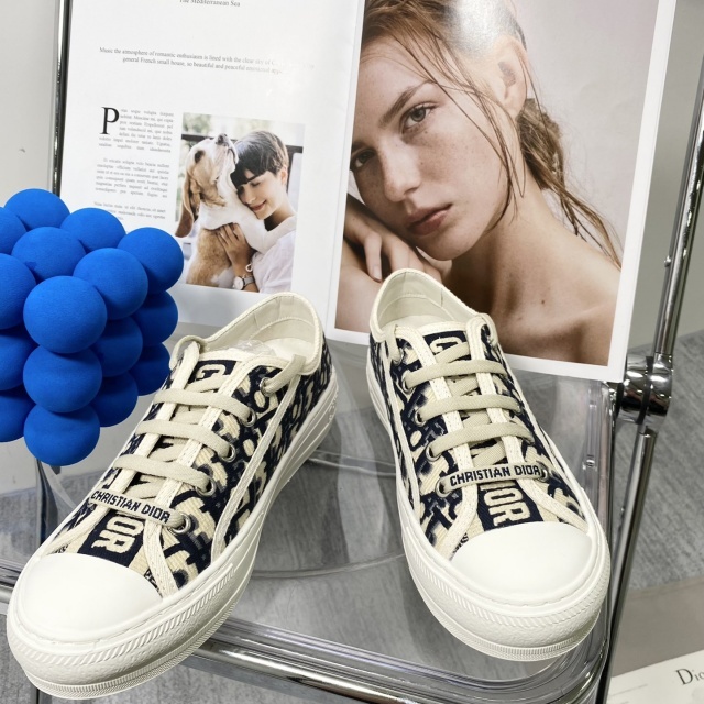 Streetwear Fashion Women Luxury Sneakers