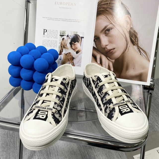 Streetwear Fashion Women Luxury Sneakers